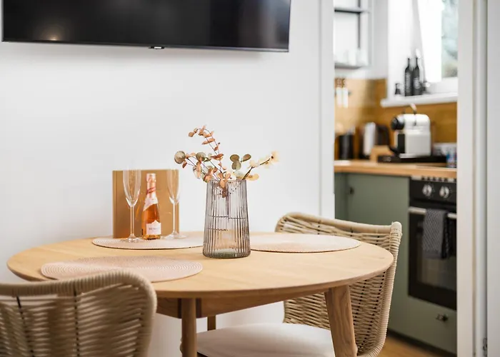 Stylisches In Mit Netflix & Balkon * Linz